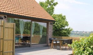 Outdoor dining - Valomerius - Charming Holiday Home (Maarkedal)