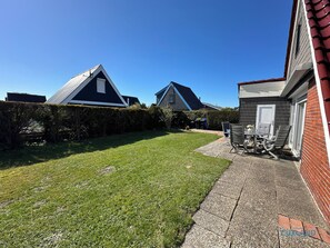 Outdoor dining - Ringwall 108A - Holiday home on the Duhner Heide (Cuxhaven)