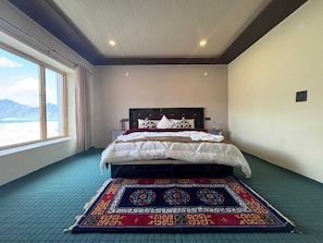 Deluxe Double Room, Lake View - Ostal Residency Pangong (Leh)