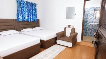 Ropa de cama hipoalergénica, escritorio y sistema de insonorización