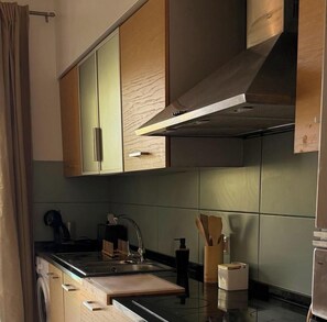 Private kitchen - Comfy 2-bedroom apartment with AC in Santa Maria (Santa Maria)