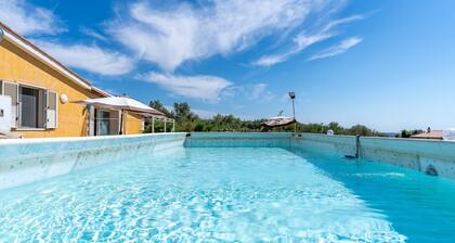 Villa 'Enea – Exclusive Guest Use' with Sea View, Wi-Fi and Air Conditioning