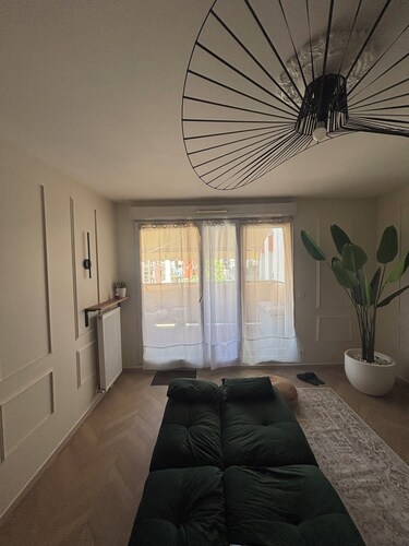 Cosy appartement avec balcon 15 min paris 10 min Orly