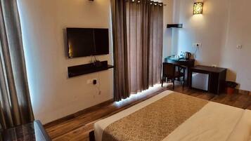 Quarto casal luxo, vista para a cidade | Vista do quarto