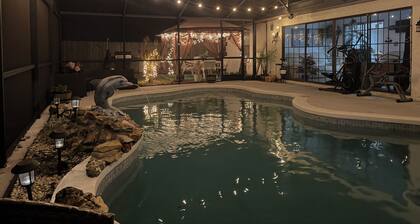 Pool getaway 35 minutes from the parks