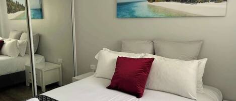 Iron/ironing board, travel cot, WiFi, bed sheets