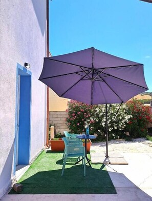 Classic Double or Twin Room | Outdoor dining - I Sette Ulivi Bed and Breakfast (TERGU)
