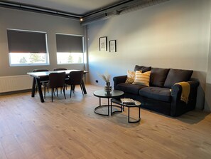 Familienapartment, Stadtblick | Wohnbereich