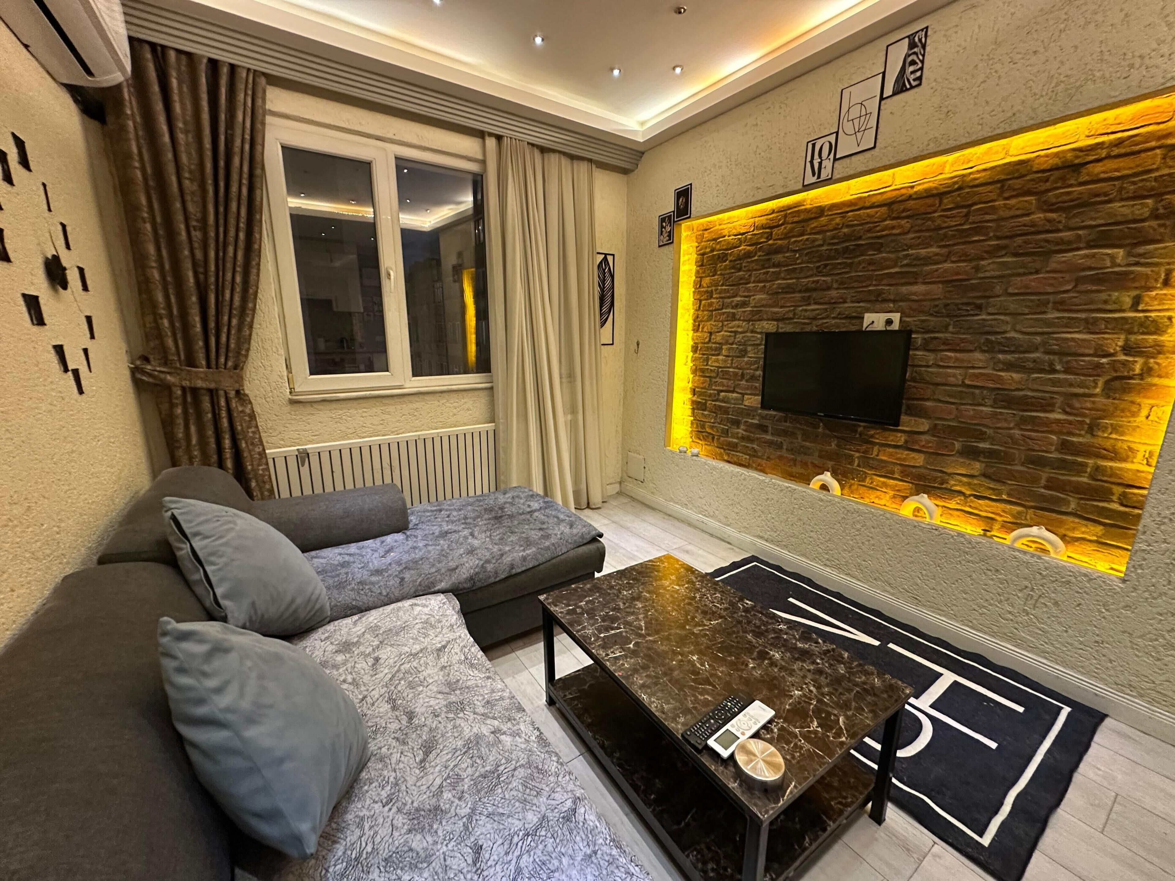 Deluxe Apartment | Living area