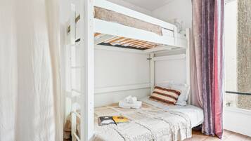 Iron/ironing board, cribs/infant beds, travel crib, free WiFi