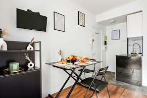 City Studio, Multiple Beds, Non Smoking, Courtyard View | Dining - Studio Near Eiffel & Musée d'Orsay (Paris)