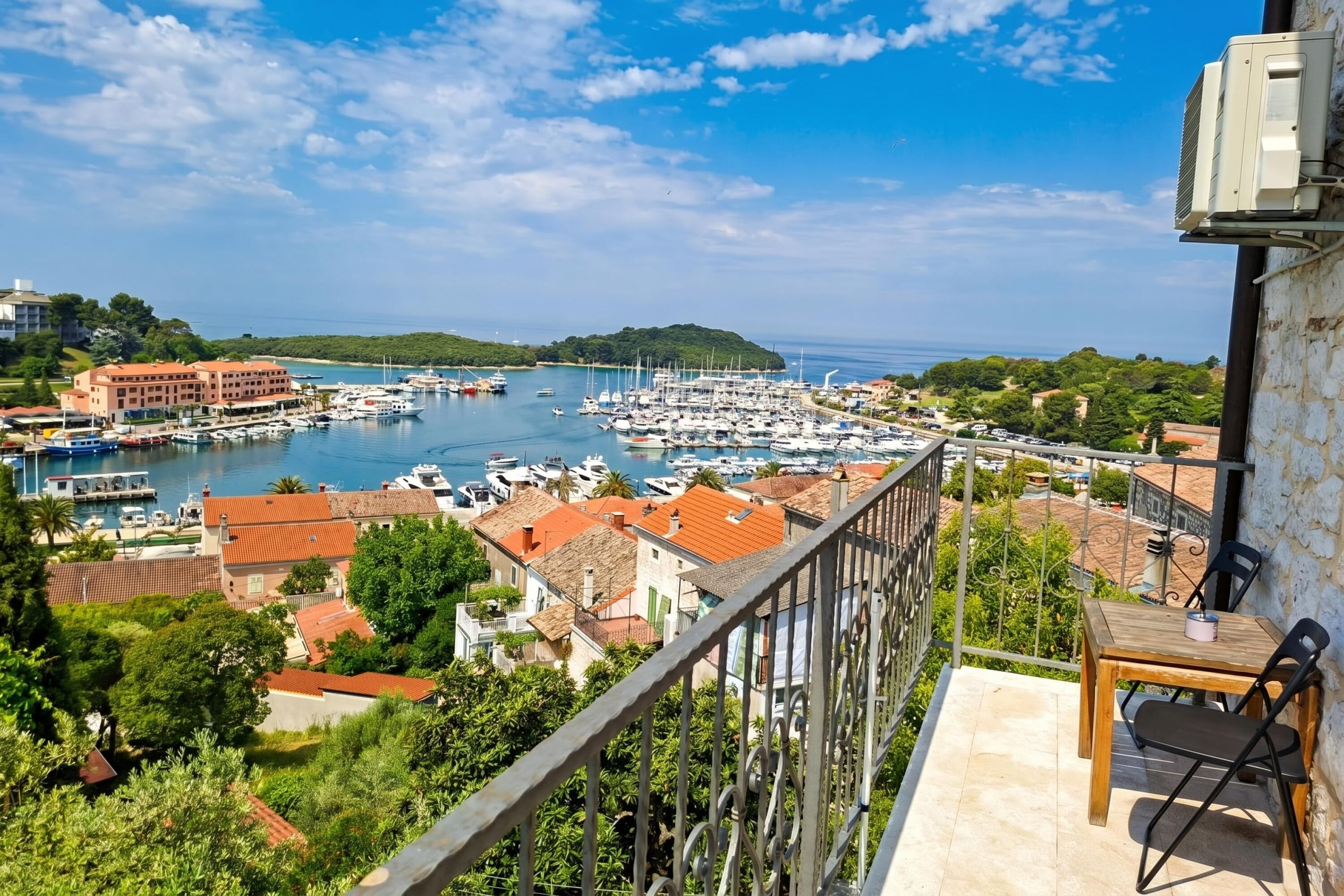 Standard Apartment, 2 Bedrooms, 2 Bathrooms, Mountainside (Bella Vista Vrsar - Rustic Apt /w Sea) | Outdoor dining