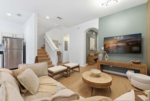 House | 4 bedrooms, Internet - Modern Family 4BR Townhome Near Disney in Orlando 2752 (Kissimmee)