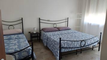 WiFi, bed sheets