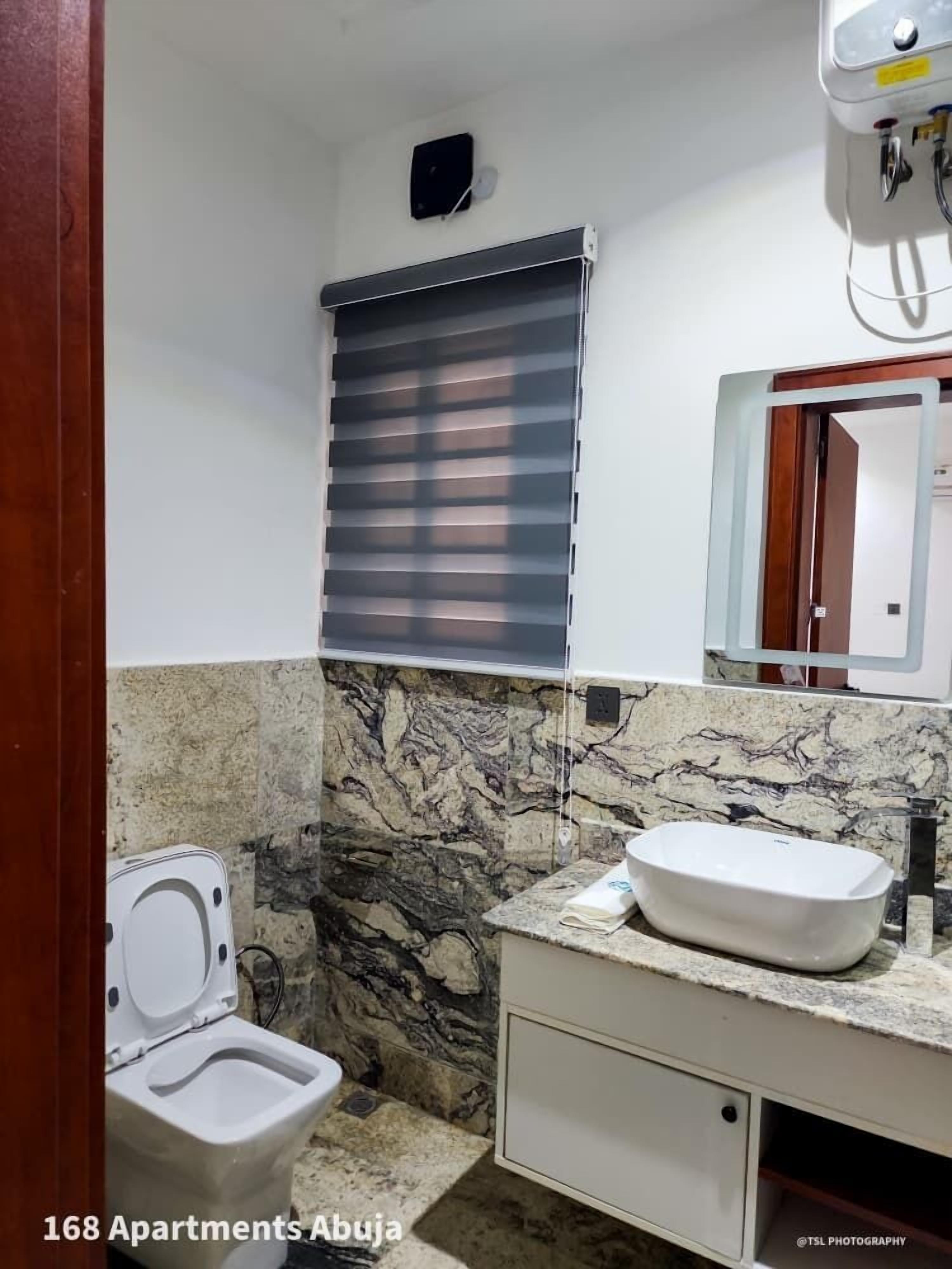 Luxury Apartment, City View | Bathroom | Shower, free toiletries, towels, soap