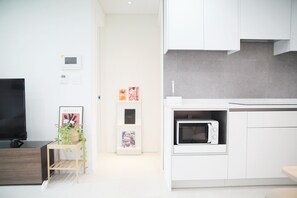 Interior - Peaceful 3-Bedroom Stay with 2 Baths near KSPO Dome & Olympic Park (Seoul)