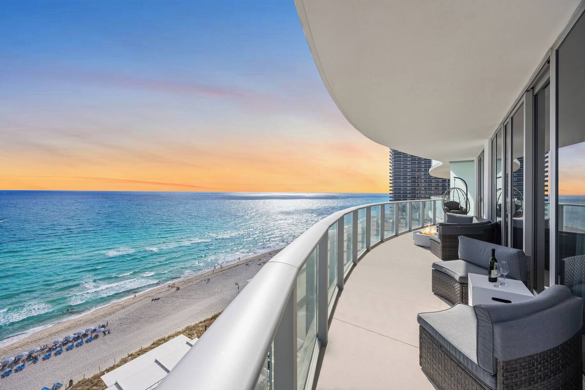 Deluxe Suite, Balcony, Sea View | Beach/ocean view
