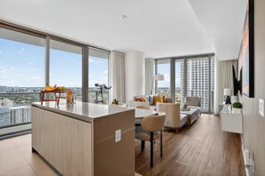 Family Apartment, Balcony, Sea View | Living area