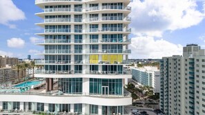 Suite Deluxe, balcon, vue mer | Extérieur