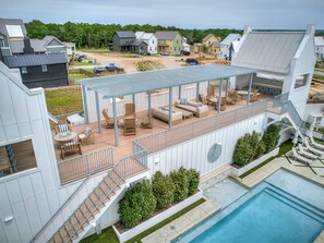 Pool - South Gable- Cozy Bunkhouse Retreat with Pool plus Hot Tub at Carlton Landing (Eufaula)