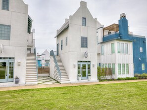 Exterior - South Gable- Cozy Bunkhouse Retreat with Pool plus Hot Tub at Carlton Landing (Eufaula)