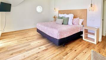 5 bedrooms, iron/ironing board, free WiFi, bed sheets