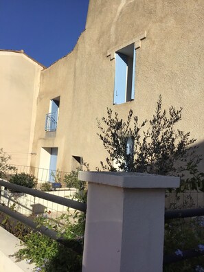 Exterior detail - Seasonal rental charming studio Vias village (Vias)