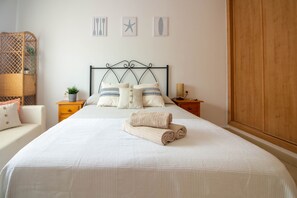 Iron/ironing board, free WiFi, bed sheets - Duplex Av. Andalucía by At Home Costa del Sol (Torrox)