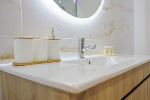 Shower, hair dryer, towels, soap - Coração de Viana AL  (Viana do Castelo)