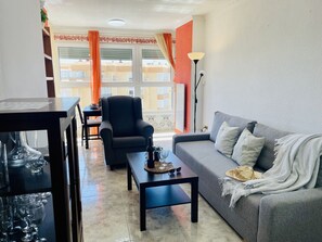 TV - Carabela 818 by At Home Costa del Sol (Torrox)