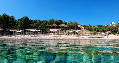 Nefeli Sea View Stay - Mastiha Grove Suite Chios