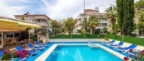 Seasonal outdoor pool