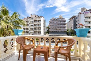 Family Apartment, Garden View | Free WiFi - KARATAŞ APART (Muğla)