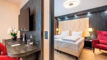 Premium Apartment, City View | Minibar, in-room safe, desk, soundproofing