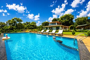 Vila superluxo, 5 quartos | Piscina | Piscina externa
