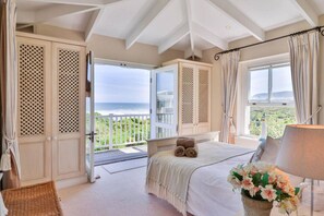 Iron/ironing board, free WiFi - Sea of Dreams | Langbaai Beach | Spectacular Sea View (Hermanus)