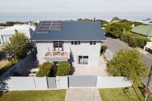 Exterior - Vonkelwyn | Bright and Breezy by Grotto Beach (Hermanus)