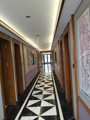 Interior - OPO ESSENTIAL NANDINI (Chhatrapati Sambhajinagar)