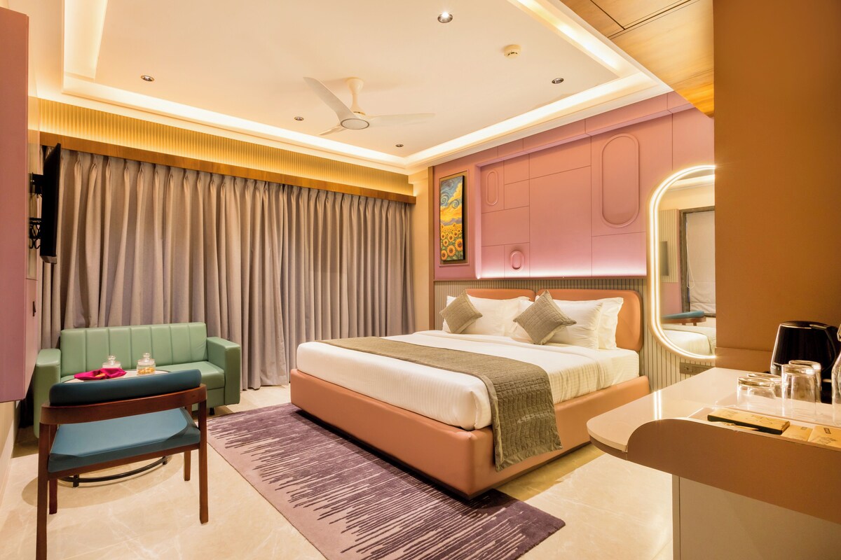 Deluxe Double Room, City View | WiFi (free), bed sheets