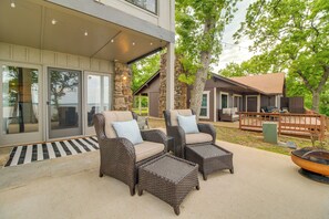 Apartment (2 Bedrooms) | Interior - Water-view Patio, Near Golf! Port Duncan Retreat (Afton)