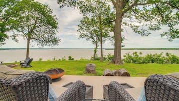 Apartment (2 Bedrooms) | Front of property