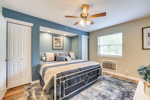 Interior - 2 Units at Holiday Hills Resort w/ Pools & Hot Tub (Branson)