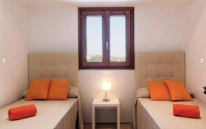 WiFi, bed sheets - Ayurvila Wellness Retreat: 2 Bedroom Apartment (Manacor)