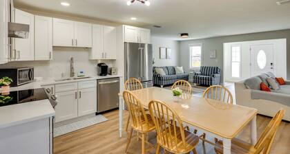 Mins to Beach & Mayo Clinic, Pet-friendly 4BR Home