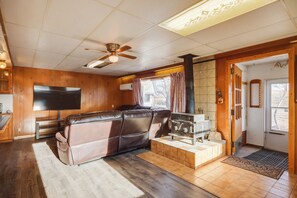 Interior - Pet-friendly Malta Home ~ 2 Mi to Milk River! (Malta)