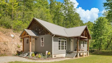 House (2 Bedrooms) | Front of property
