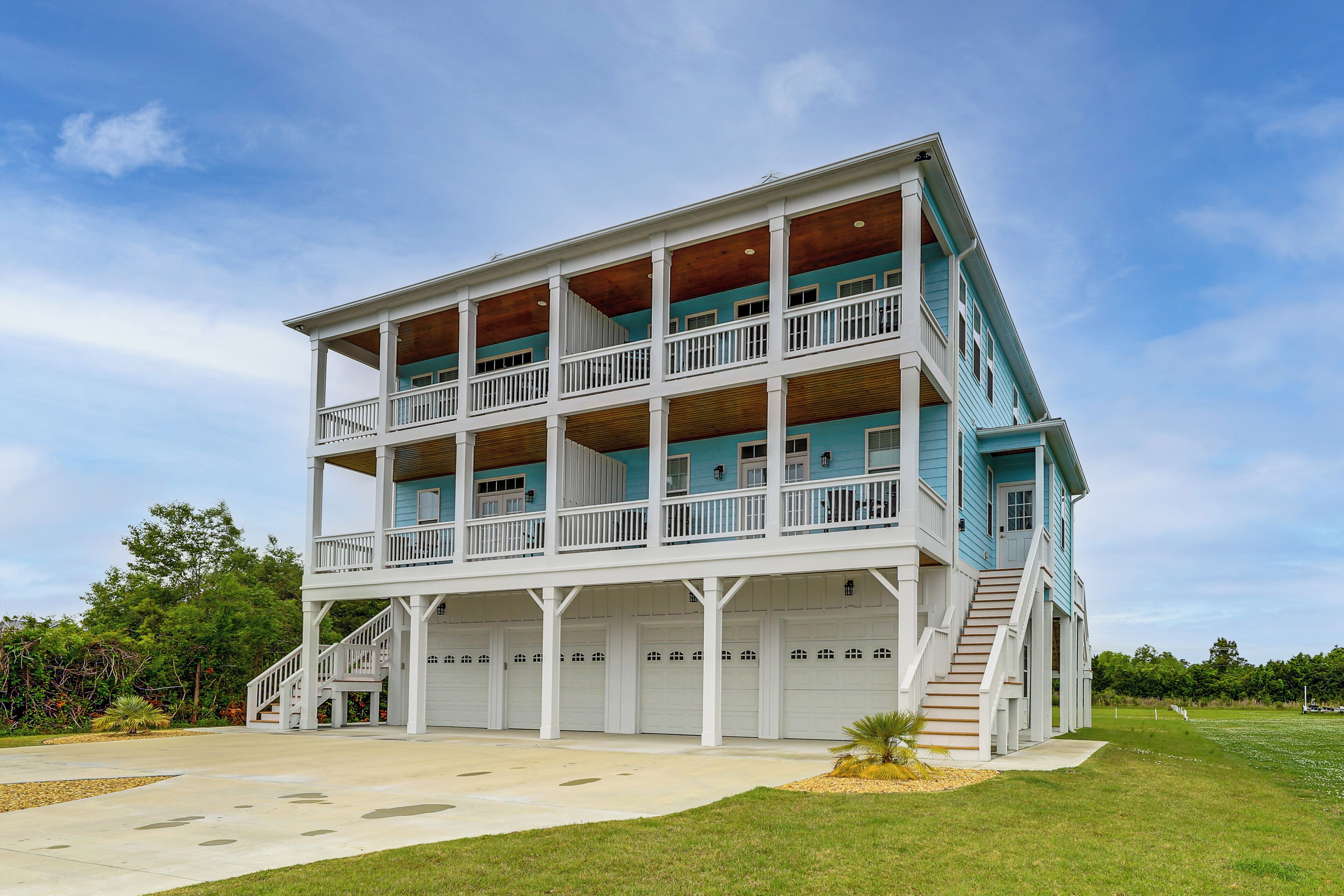 House (4 Bedrooms) | Front of property