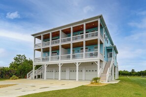 House (4 Bedrooms) | Front of property