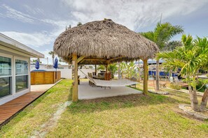 House (2 Bedrooms) | Interior - Canal-front Oasis in Hudson: Patio + Private Dock! (Hudson)