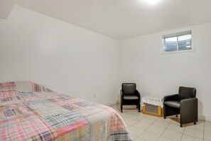 Interior - Walkable Neighborhood! Long Island Basecamp (Great Neck)